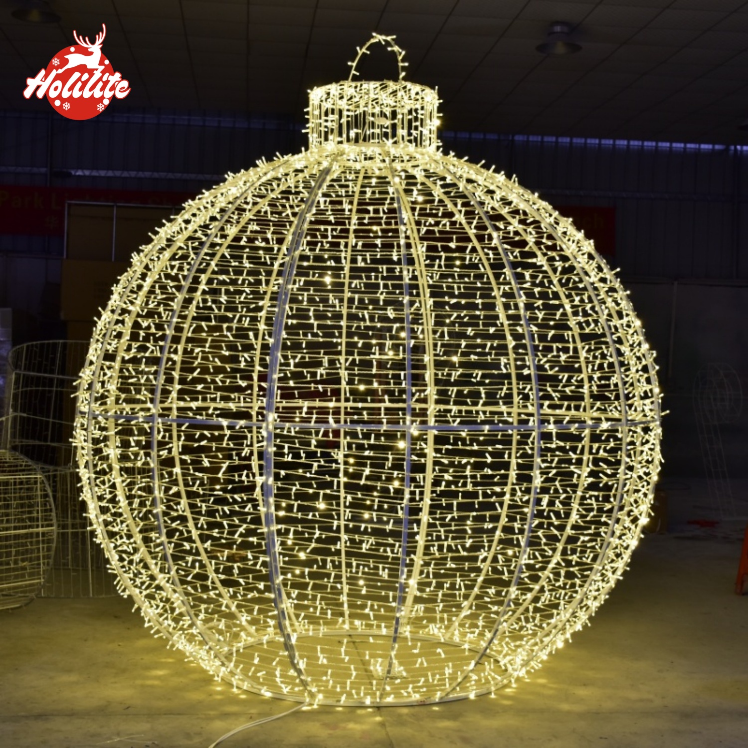 Golden ball motif light decoration for outdoor Christmas exhibitions