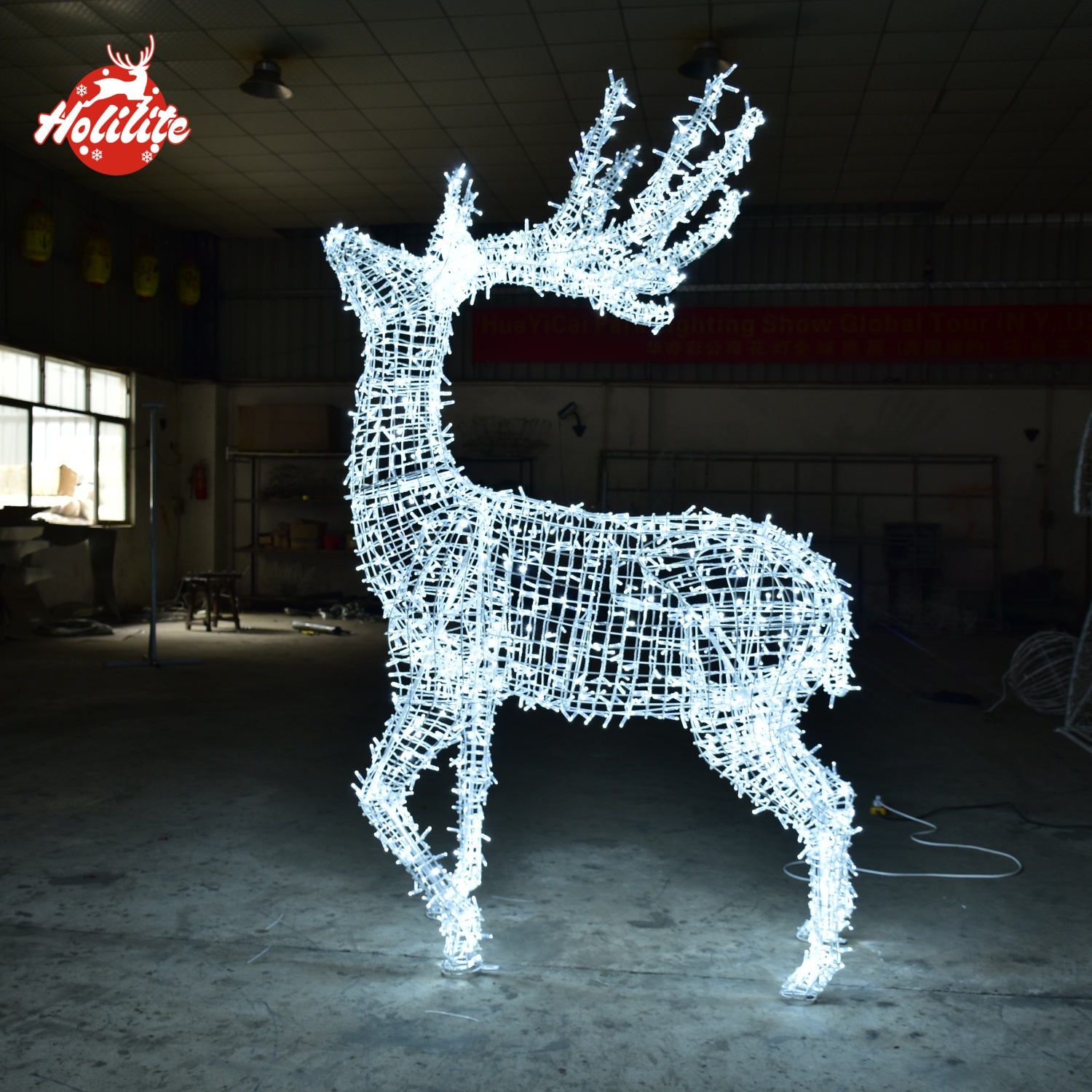 Sculpture lumineuse en forme de renne sur pied avec cadre en acier galvanisé et lampes LED étanches