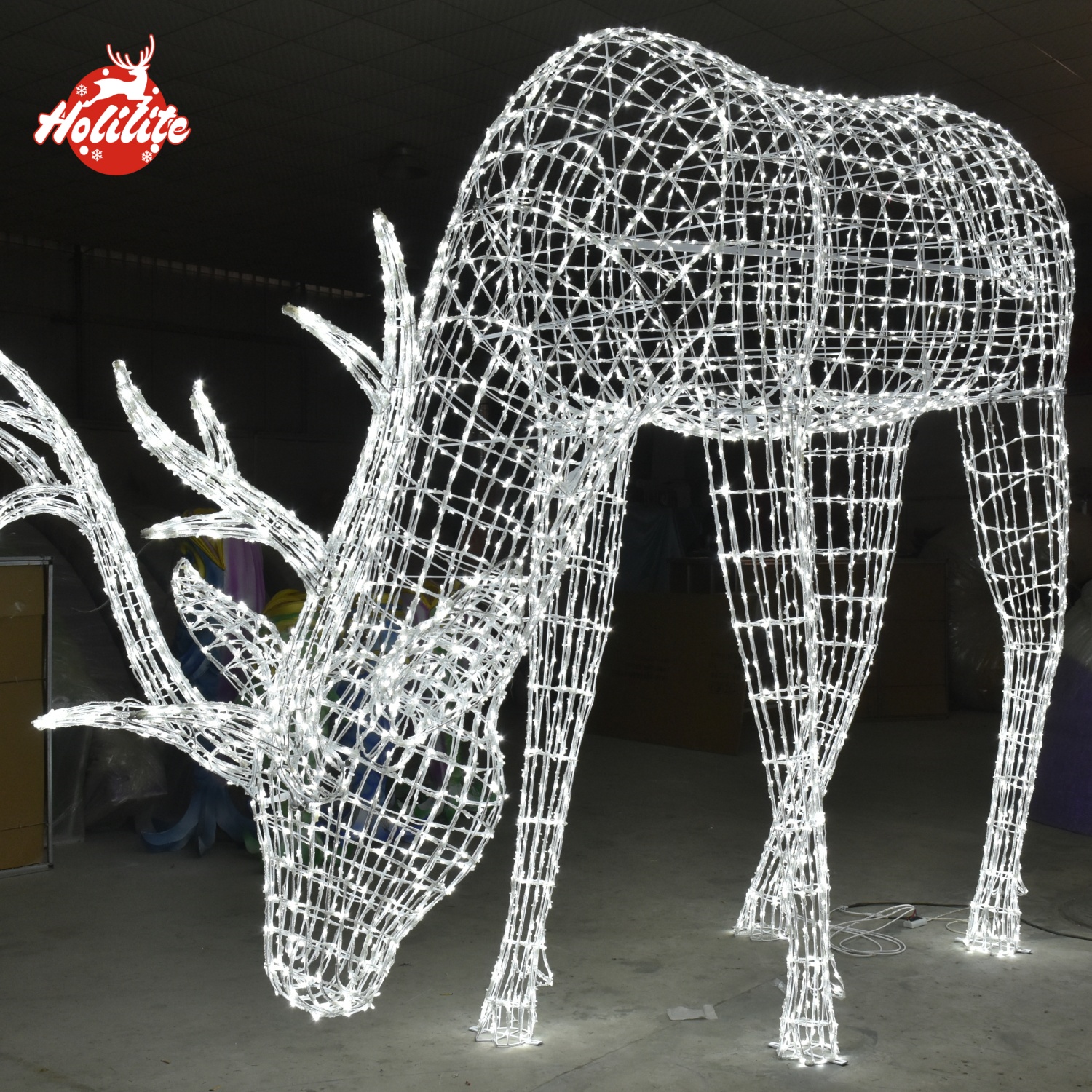 Sculpture lumineuse géante en forme de renne en train de paître, avec lampes LED étanches, pour la décoration d'un parc extérieur