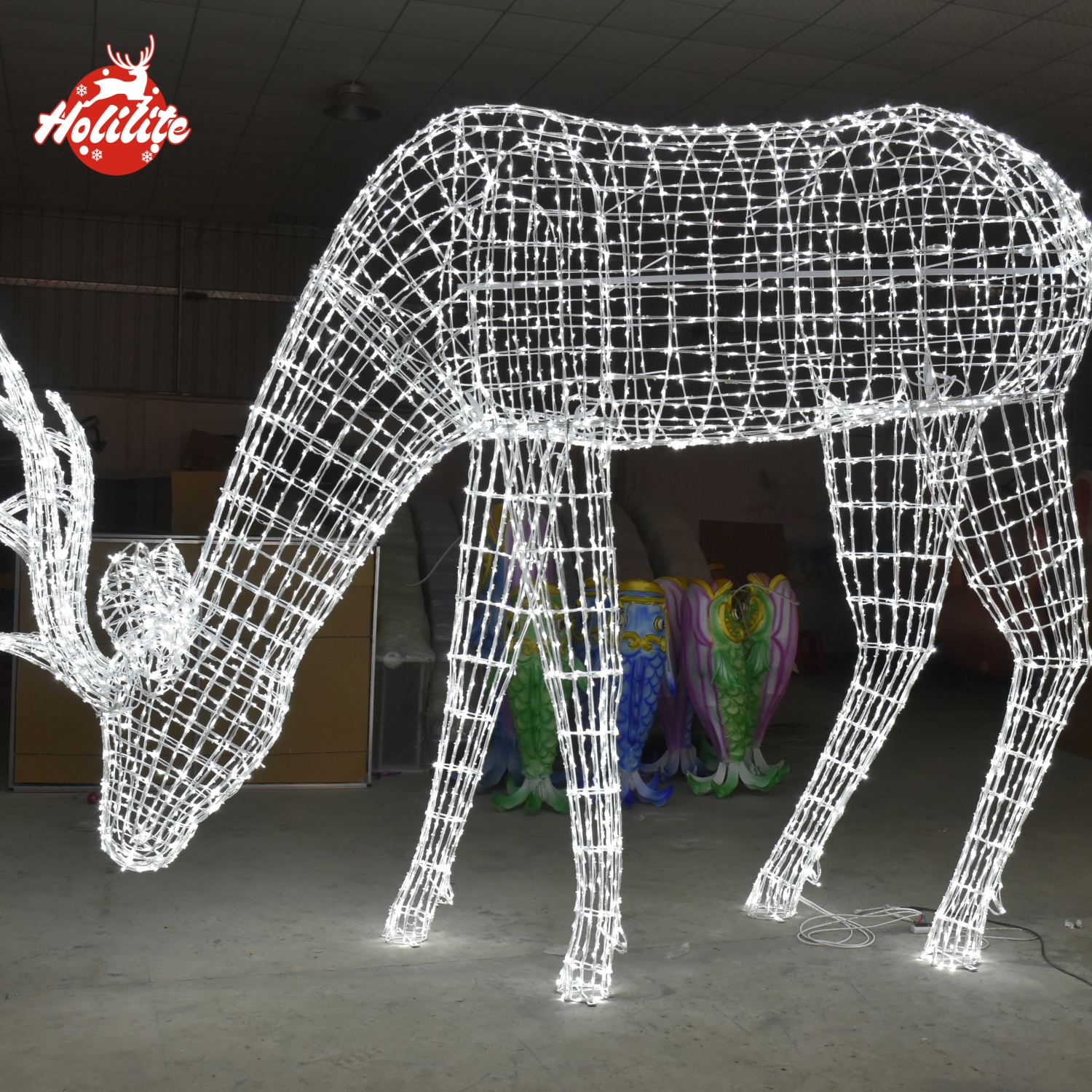 Sculpture lumineuse géante en forme de renne en train de paître, avec lampes LED étanches, pour la décoration d'un parc extérieur