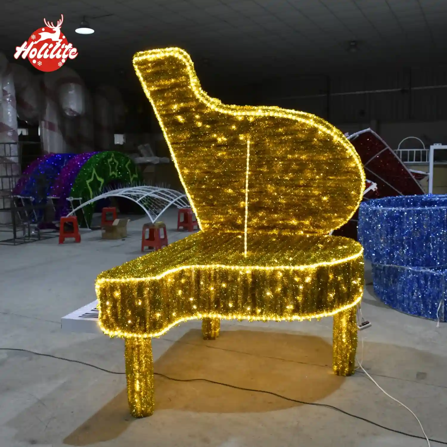 Festive Piano-Shaped LED Light (1)