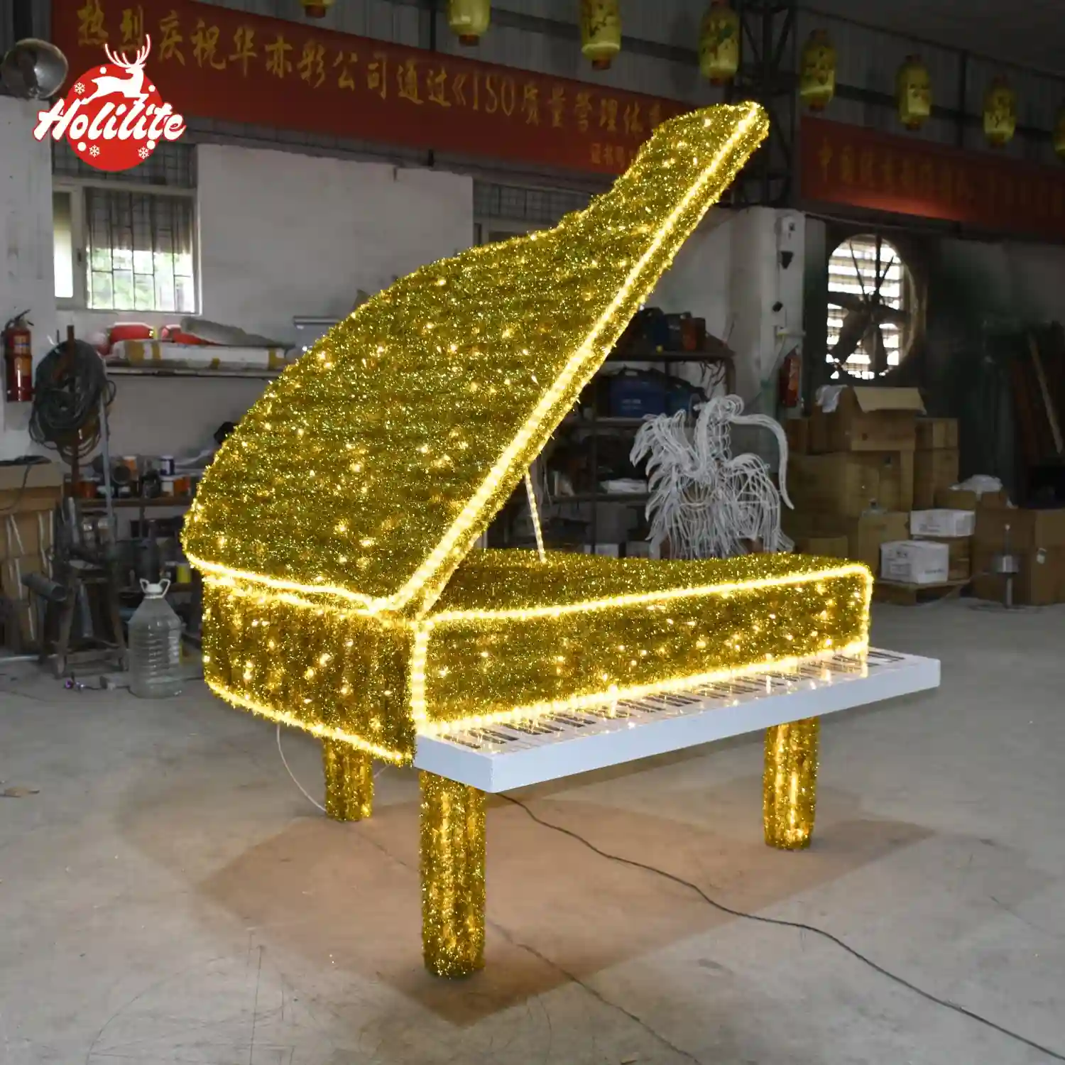 Festive Piano-Shaped LED Light (3)