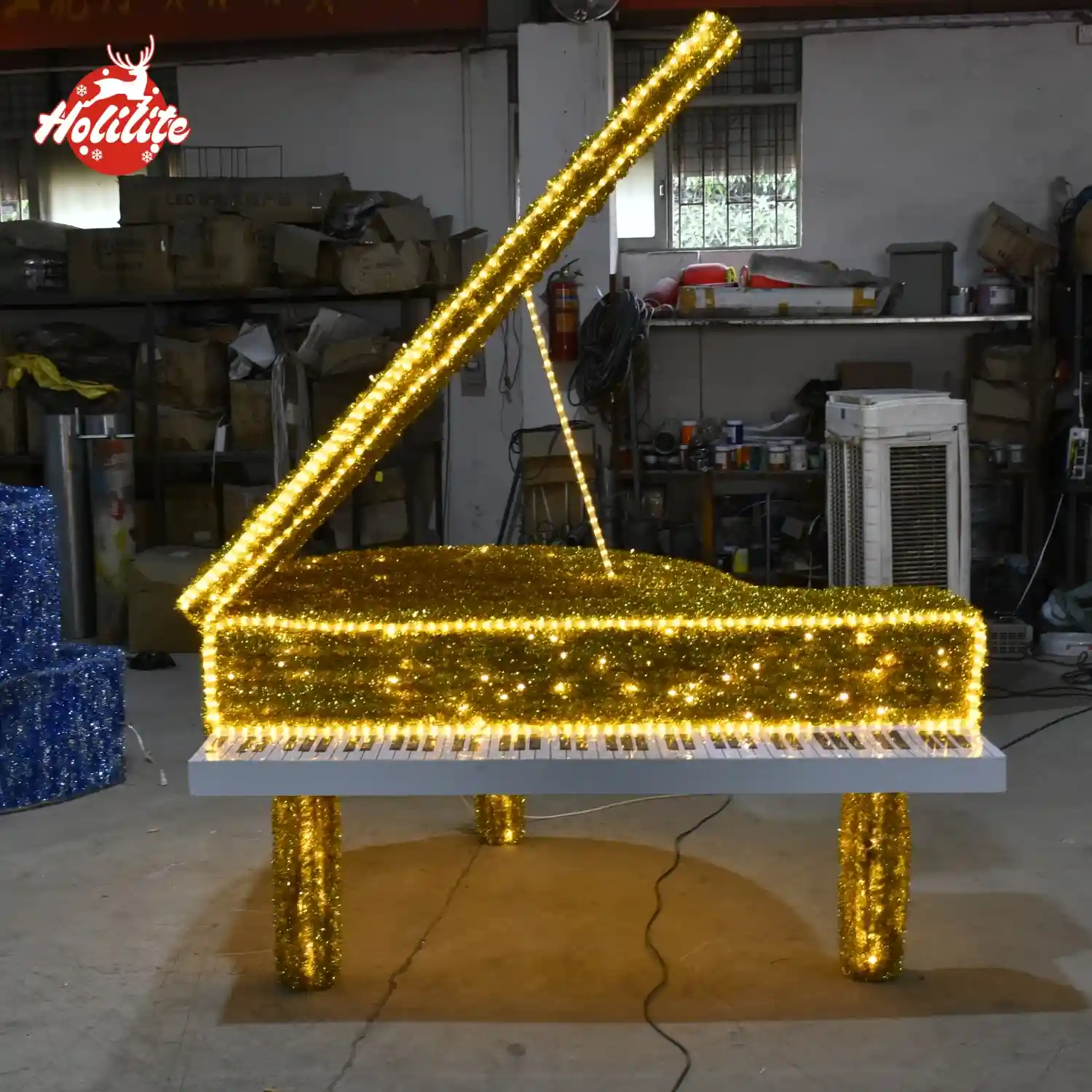 Festive Piano-Shaped LED Light (5)
