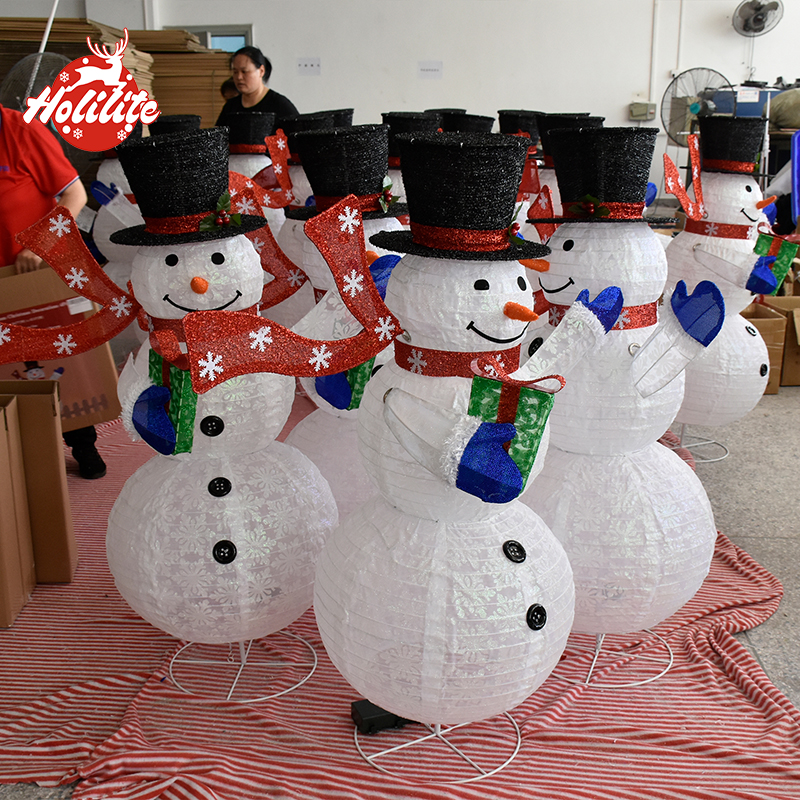 Collapsible Christmas Snowman with waterproof LED illumination for holiday home decoration