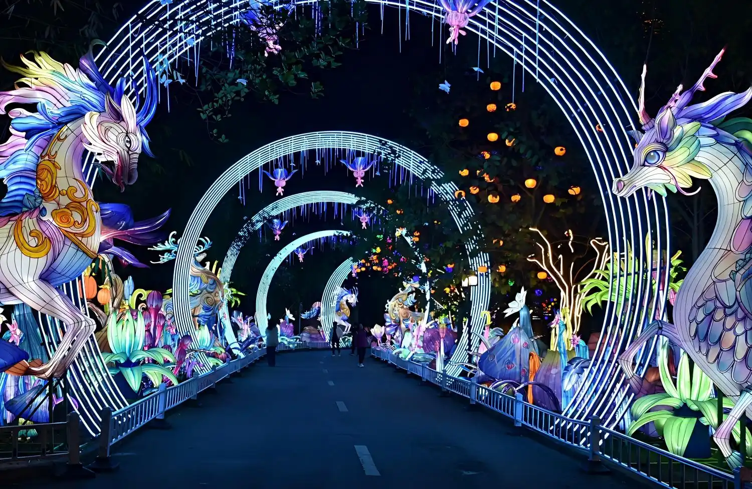 What is a light tunnel with illuminated arch walkway for scenic area light show