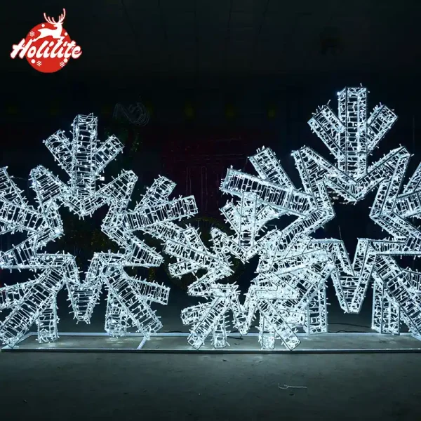 Giant LED Christmas Snowflake (3)