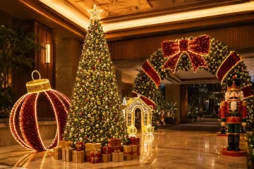 Decoraciones navideñas para vestíbulos y complejos turísticos