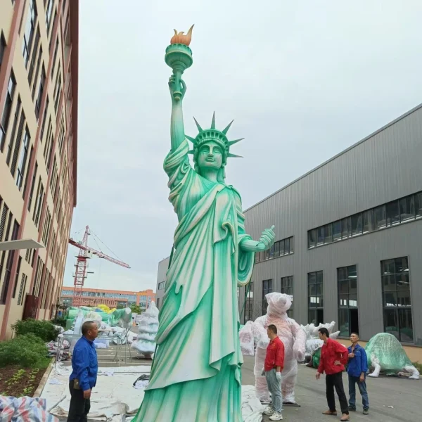 Escultura Liberty (2)