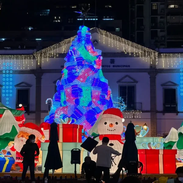 Macau Christmas Installation (1)
